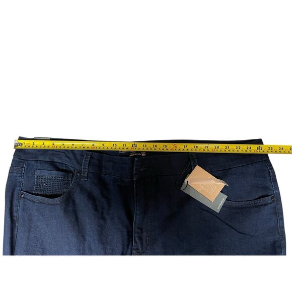 Melissa McCarthy Seven7 Jeans Womens Plus Size 28W Slim Boot Inseam 33 NWT B3 - Picture 3 of 9